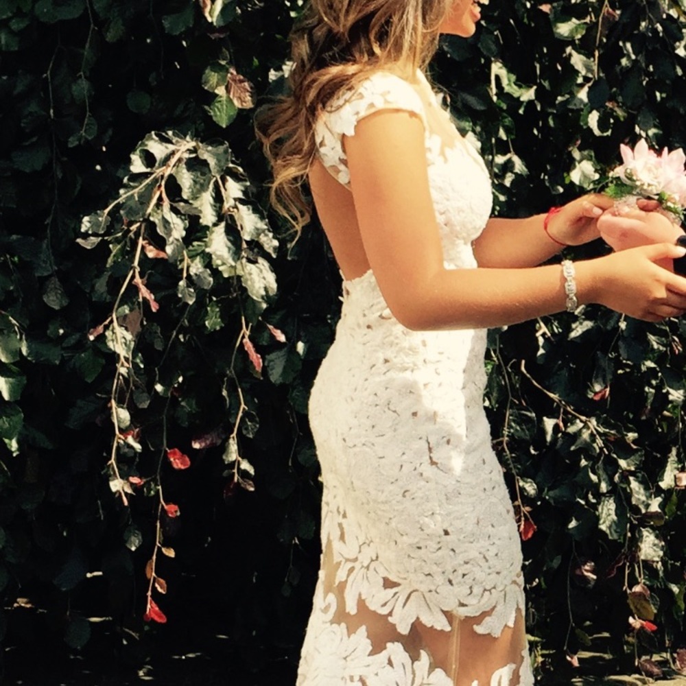 Prom dress - Picture 2 of 5